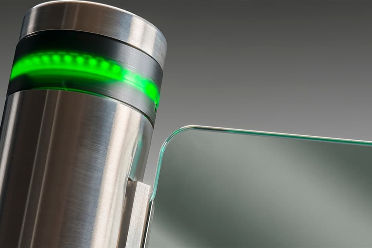 Rahmenlose Zugangsschranke Winglock Swing von Boon Edam