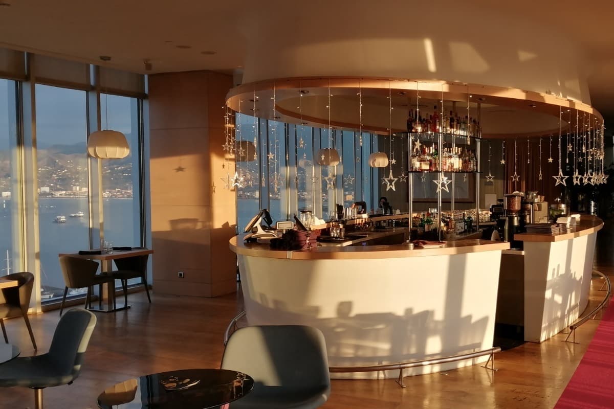 GEORGIEN: IST BATUMI’S ERSTE ADRESSE DER GLASPALAST RADISSON BLU?